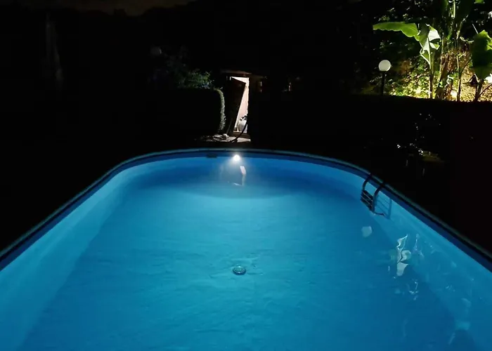 Aurora In Con Piscina アパート バゲリーア